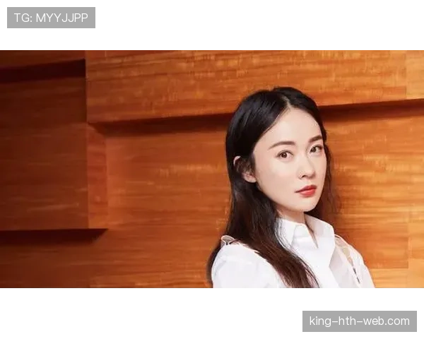 蒋林静训练完随手啃个鸡腿，这自律人设是不是有点绷不住了？